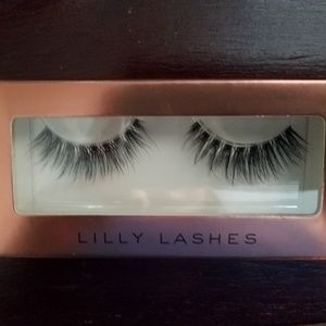 Lilly Lashes